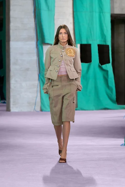 Look 45